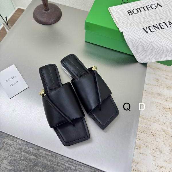 Picture of Bottega Slippers _SKUBVsz35-40GDT09013349